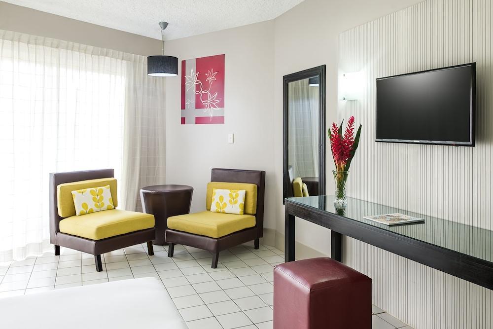 เมอร์เคียว นาดี Hotel ภายนอก รูปภาพ